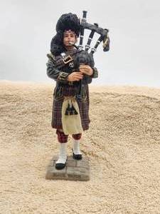 lot 92 image: Bagpipe player statue - Black Watch - Scotland -  7.5 tall