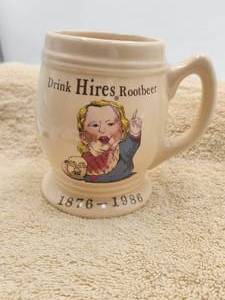 lot 14 image: Vintage Hires Rootbeer coffee mug