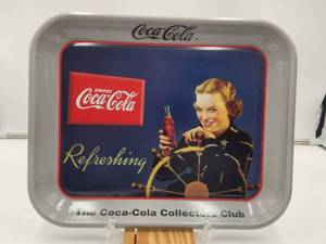 lot 38 image: Coca Cola metal tray - The Coca-Cola Collectors Club - 1998 - only 2000 made
