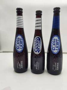 lot 44 image: Set of 3 unopened Coors Light Baseball Bat beer bottles