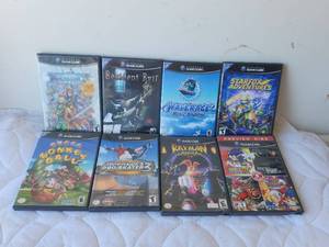 lot 122 image: Selection of 8 Nintendo GameCube games