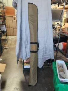 lot 4 image: Fleetwood straight bow with extra arrows and carry case