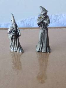 lot 174 image: Selection of 2 pewter wizards - signed and dated by artist - 3&4 inches tall