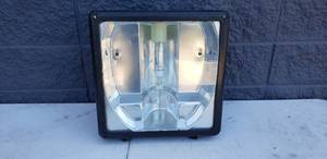 lot 31 image: Large Lithonia Lighting 400W Outdoor Light