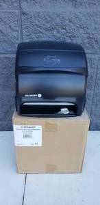 lot 61 image: NEW Royal Corporation Integra Roll Towel Dispenser