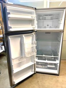 lot 28 image: Whirlpool Top-Freezer Refrigerator Metallic Steel 17.6-CU. FT.
