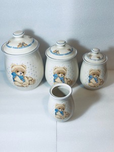 lot 72 image: Set of 3 - Vintage Tienshan Stoneware Country Teddybear Jar Sets WLids