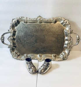 lot 94 image: Lot of 2 - Vintage Silver Tone Tray & Silver Tone Baby Shoes