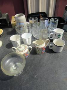 lot 43 image: Rastal Hofbrau handles beer mug, various other beer mugs, coffee cups, Ivory porcelin creamer and sugar dishes