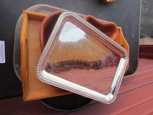 lot 80 image: Bed trey, fish mold, serving platter