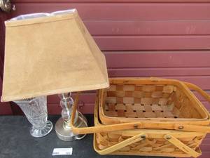 lot 103 image: 2 Handled wicker PICNIC baskets, clear glass vase, clear bubble bedside lamp has shade