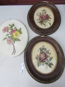 lot 109 image: Oval flower canvis 1411, 2 framed rose pics By IBFCO qty 2 1411