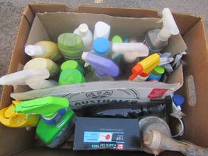 lot 152 image: used lot of cleaning supplies and body