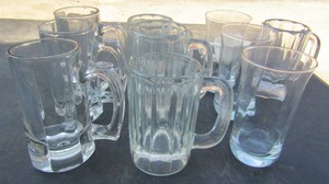 lot 158 image: Tea glasses and handled beer mugs qty all 10