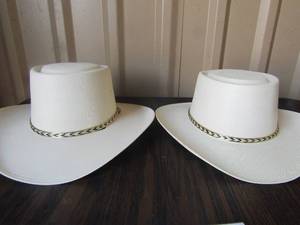 lot 166 image: Summit Houston western hats 6 78, 55 MEX,  second one is Summit Houston western hat size 7 18   57 MEX