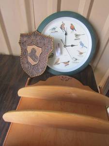 lot 195 image: 1619 wall nick knack holder, Iraq patch, wall clock with different birds on it