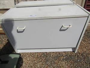 lot 197 image: 2 white pull down drawer cabinets, 203011, looks to be for magazines or books