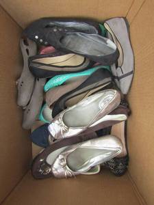 lot 25 image: Large lot of womens size 9M slip on dress shoes qty 10 pair