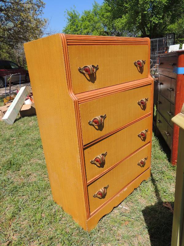 lot 1 image: MID CENTURY FURNITURE