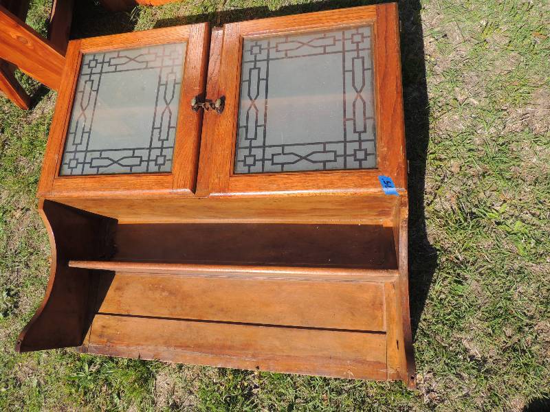 lot 16 image: MID CENTURY FURNITURE