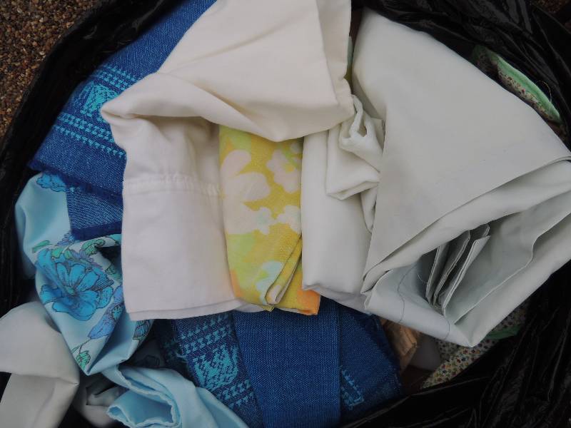 lot 80 image: SEWING       CRAFT