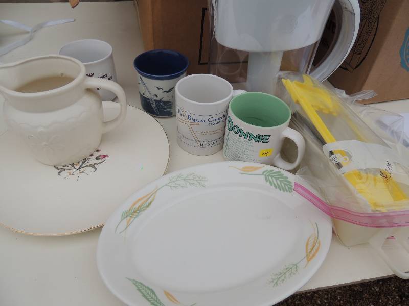 lot 87 image: HOUSEWARE