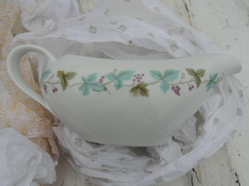 lot 25 image: FINE CHINA - JAPAN MS 6701