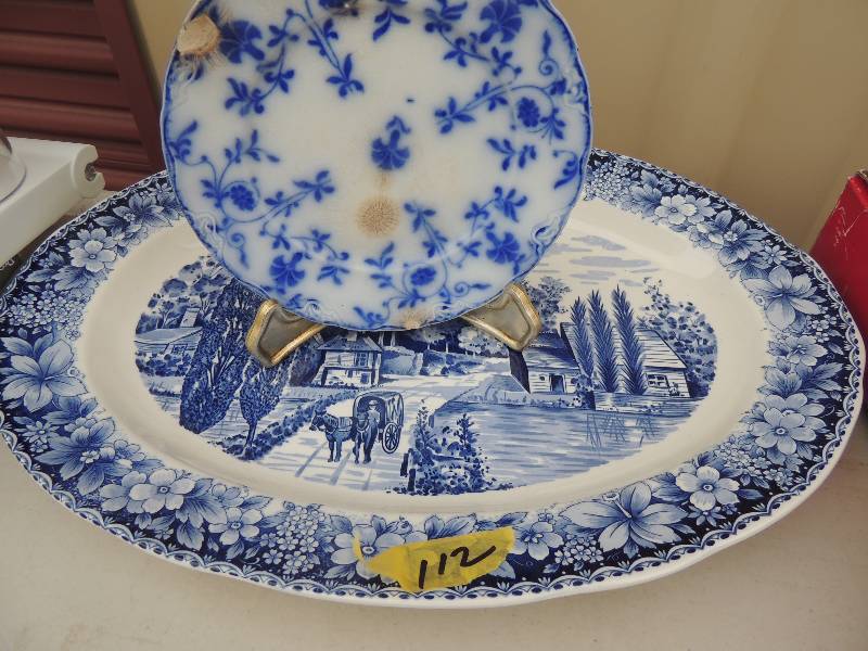 lot 112 image: DECOR