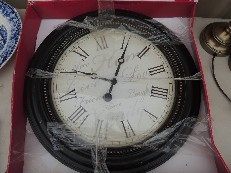 lot 113 image: DECOR