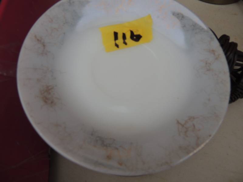 lot 116 image: HOUSEWARE