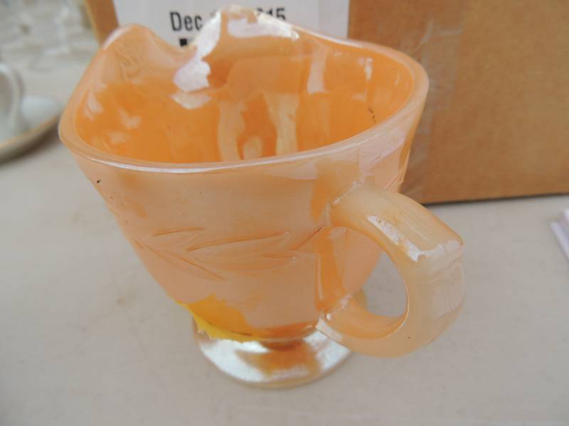 lot 137 image: HOUSEWARE