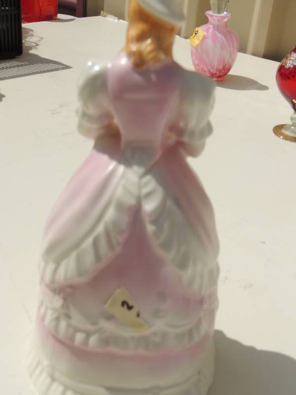 lot 258 image: Royal Crown DOLL COLLECTABLE