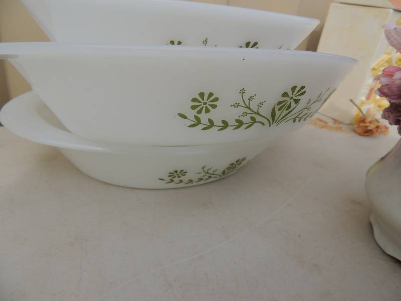 lot 165 image: HOUSEWARE