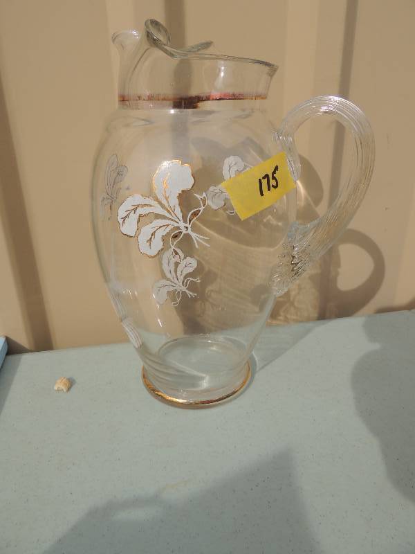 lot 175 image: DECORE