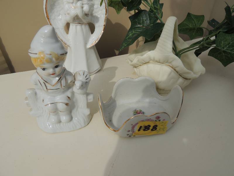 lot 188 image: DECORE