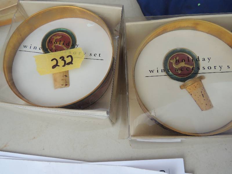 lot 232 image: HOLIDAY
