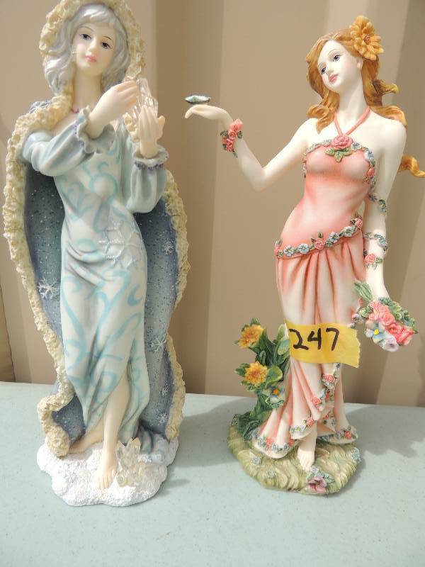 lot 247 image: COLLECTABLE