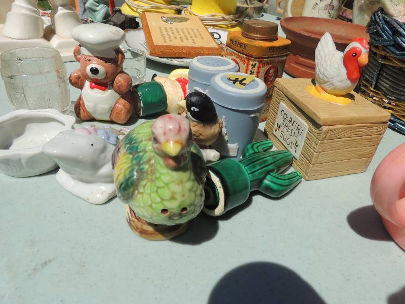 lot 46 image: COLLECTABLE