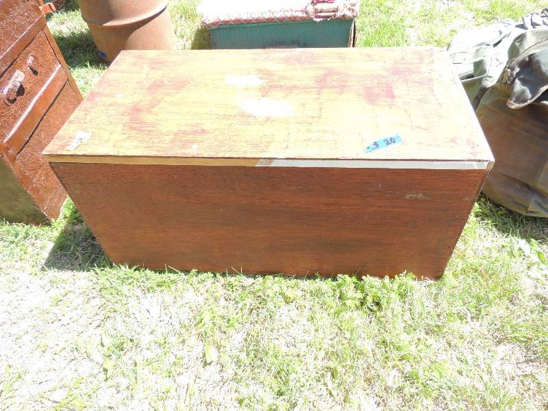 lot 268 image: TRUNK
