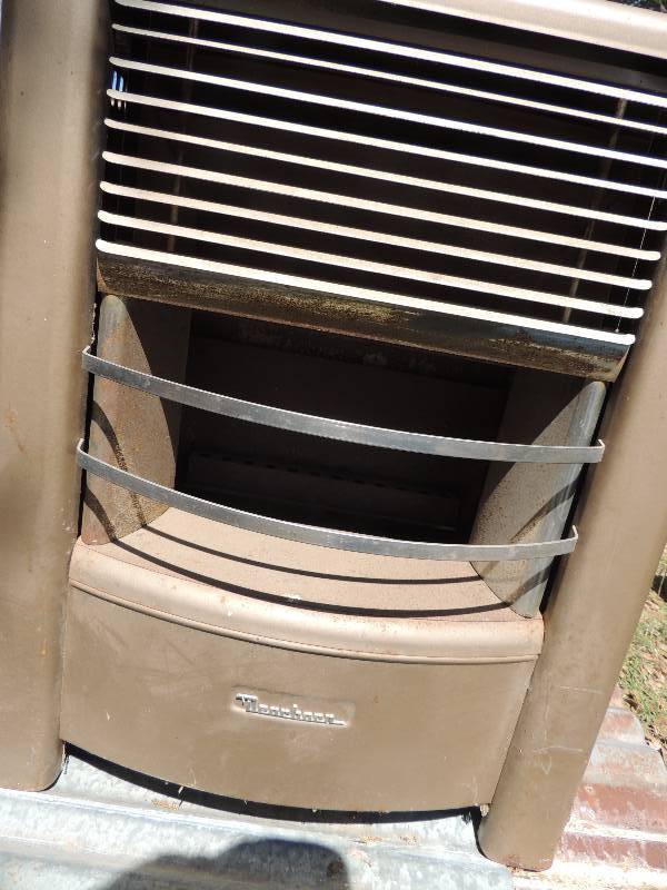 lot 389 image: HEATER