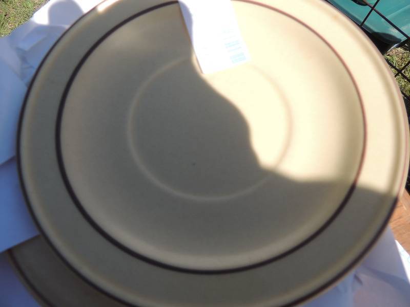 lot 381 image: HOUSEWARE