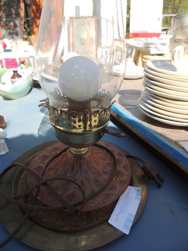 lot 373 image: DECORE