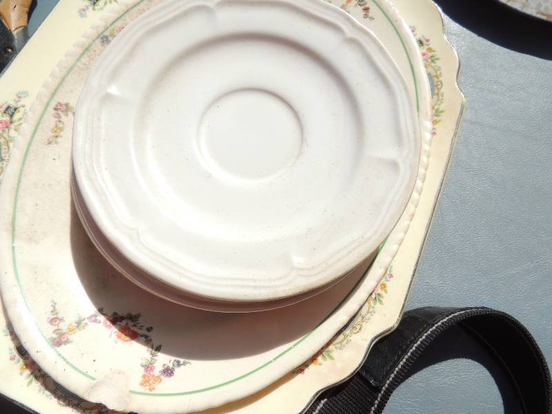lot 402 image: HOUSEWARE