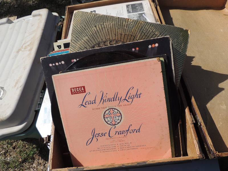 lot 390 image: RECORDS