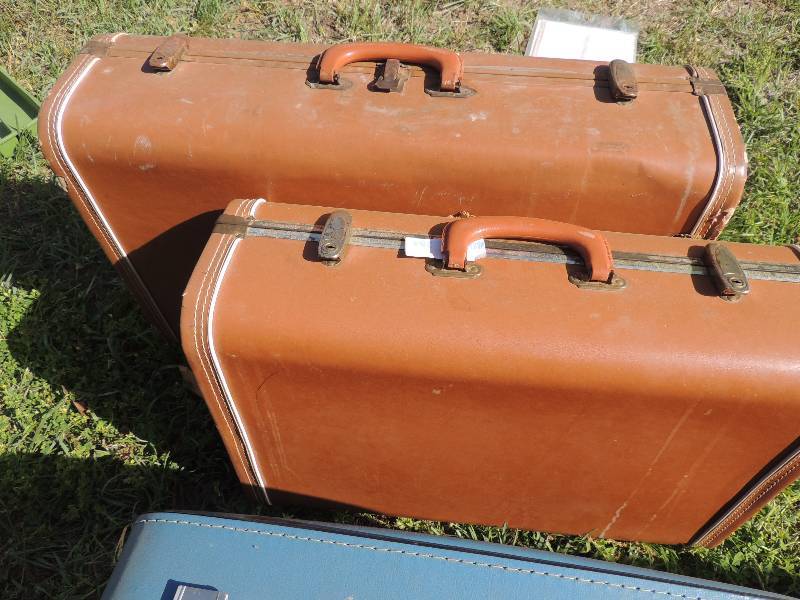 lot 354 image: LUGGAGE