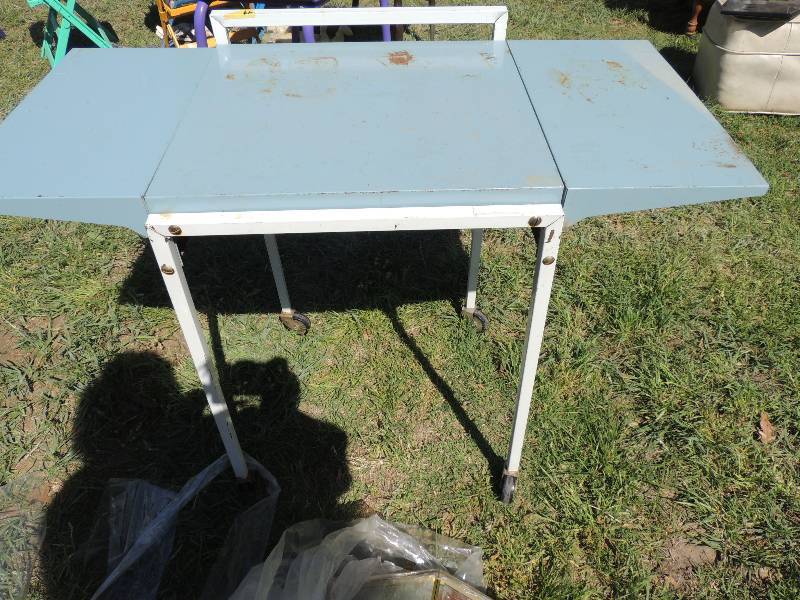lot 49 image: FURNITURE