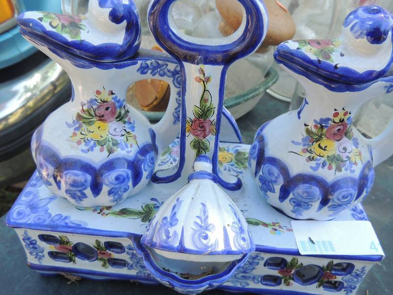 lot 410 image: HOUSEWARE