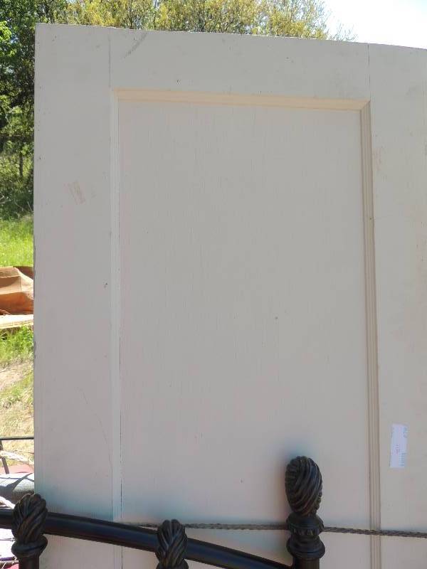 lot 428 image: DOOR