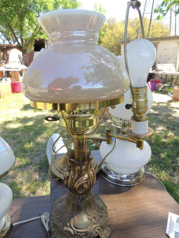 lot 448 image: DECORE