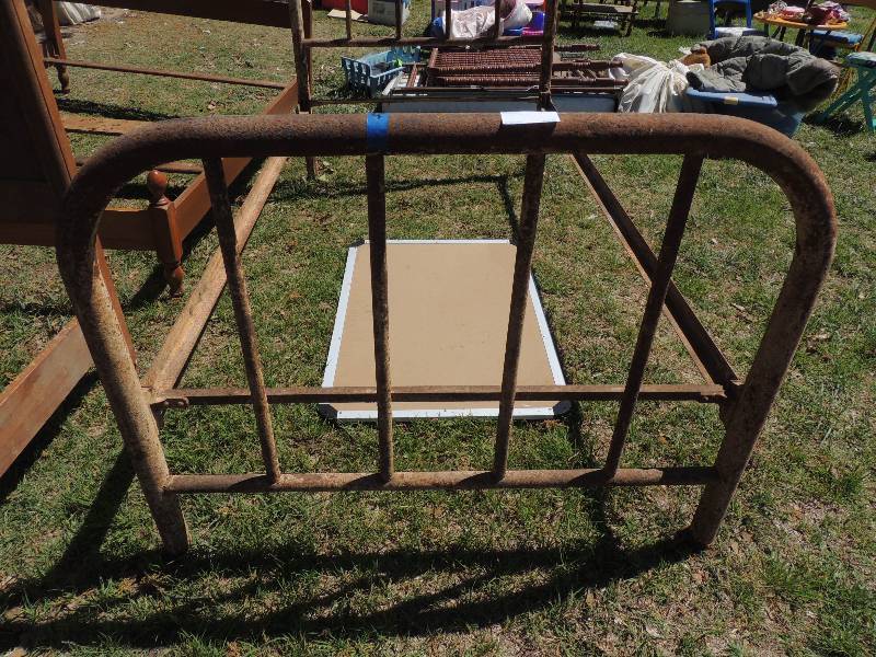lot 485 image: ANTIQUE FURNITURE